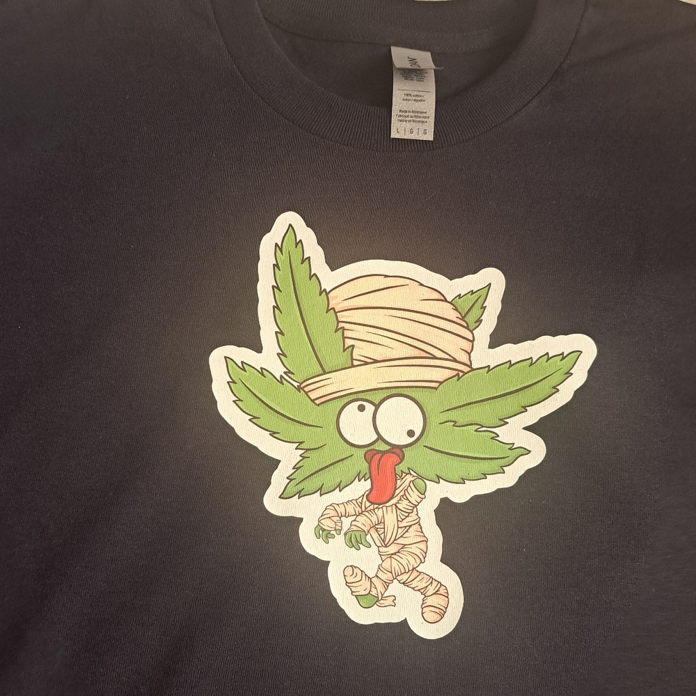 Unisex t shirt size large